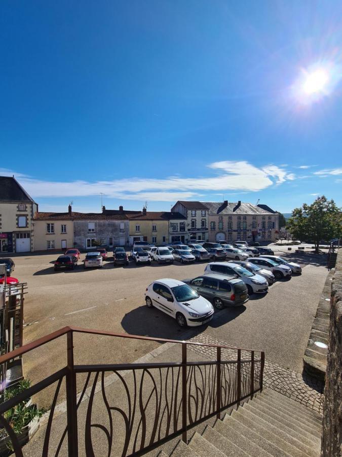 Gîte Le Haut du Pavé 3 à 7 chambres 6 à 14 couchages, 3 min du Puy du Fou Les Épesses Esterno foto